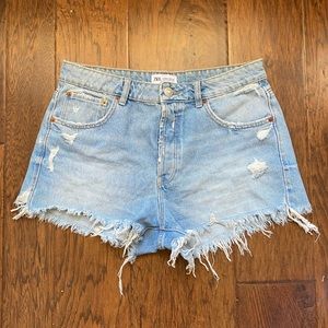 Zara jean shorts US 8